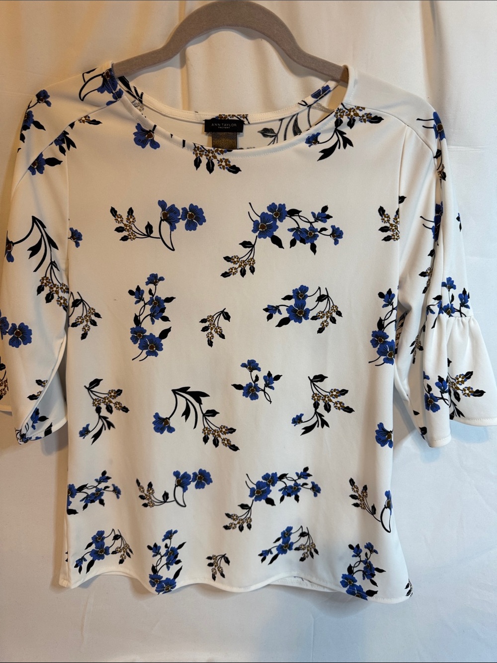 Ann Taylor White Blouse with Blue Floral Print - Picture 1 of 4